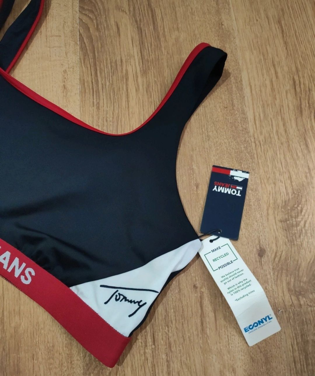 Bustiera Tommy Hilfiger mărimea XXL