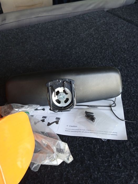 Зеркало заднего вида .