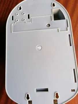 Диспенсър за течен сапун или дезинфектант - Xinda; ПРОМО цена - 79.90