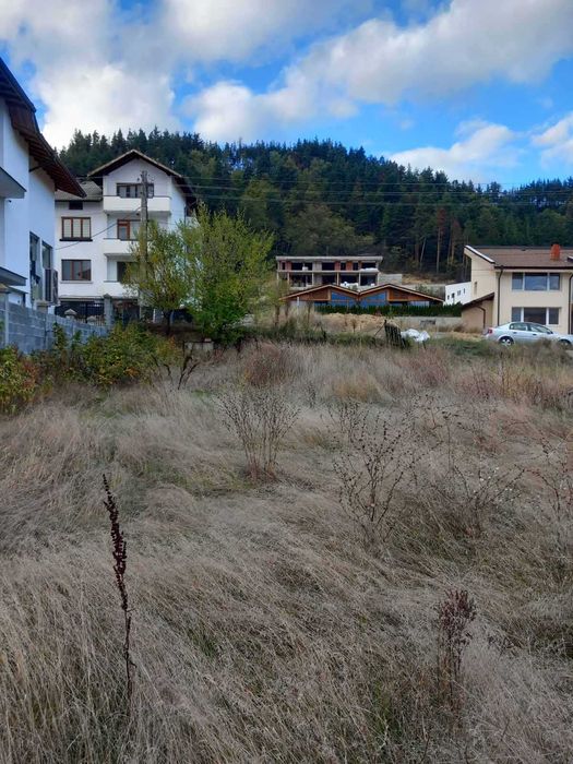 Продавам парцел в Разлог