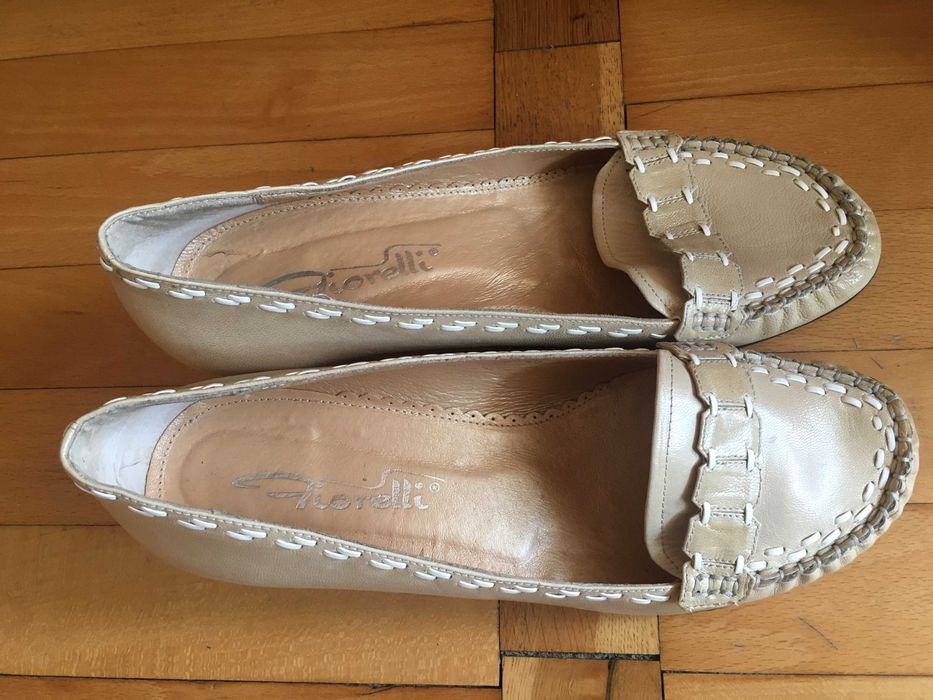 Елегантни дамски кожени обувки