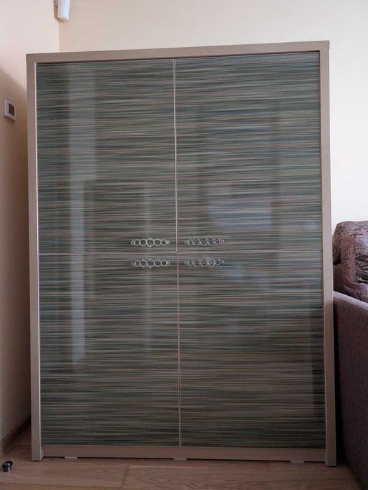 Canapea extensibila si dulap