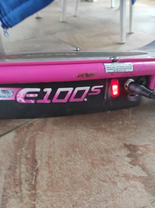 Vând trotinete electrice