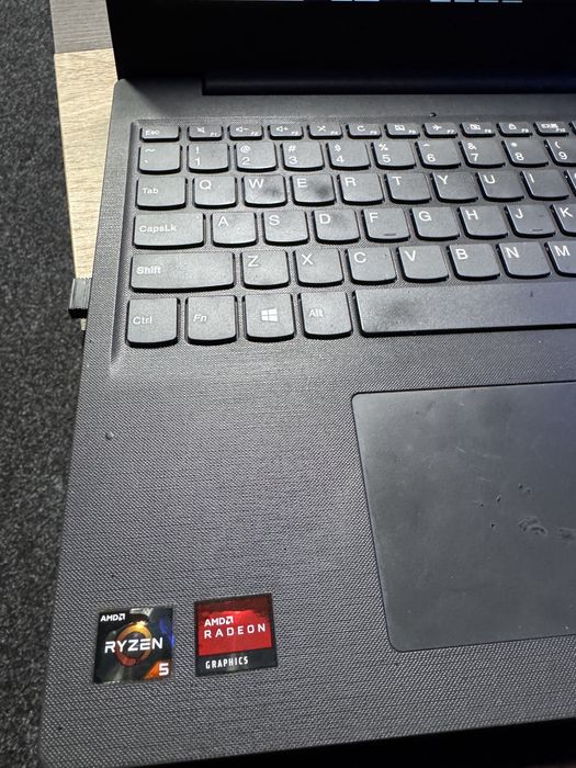 Vand Laptop Lenovo + cooler