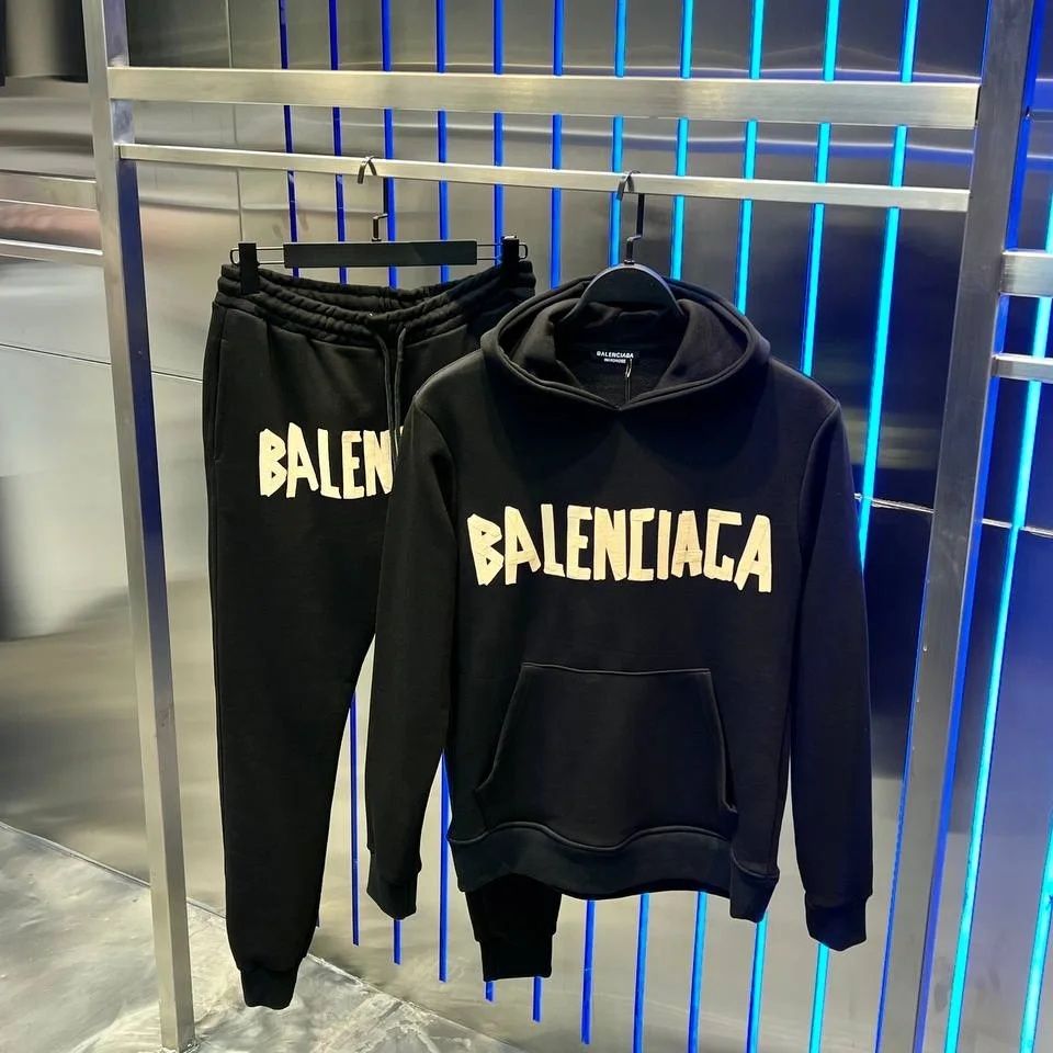 Мъжки екипи висок клас различни модели Balenciaga