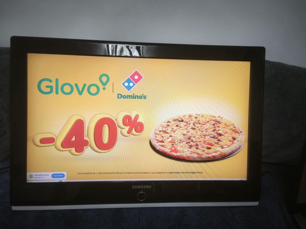 LCD Samsung черен на цвят