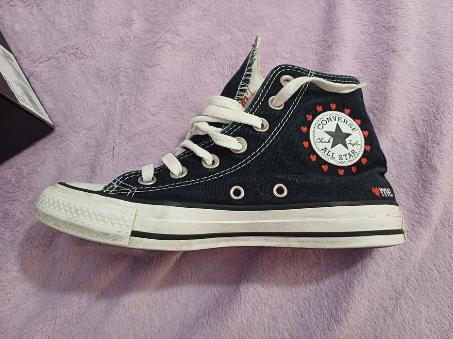 Converse valentine's day