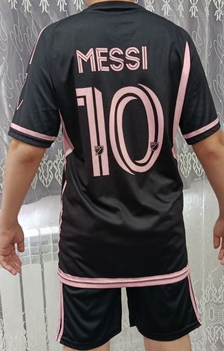 Продам детские футболки