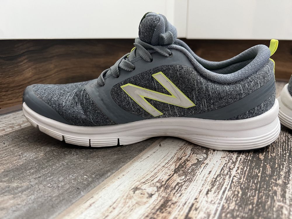 Дамски маратонки New Balance 711,  размер 37.5