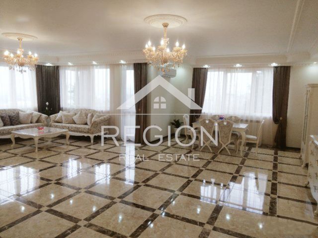 Дава се под наем Многостаен апартамент в Варна, Младост 2 - 300 кв.м за 1600 € - Снимка #1