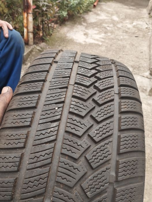 Зимни гуми 245/40/18