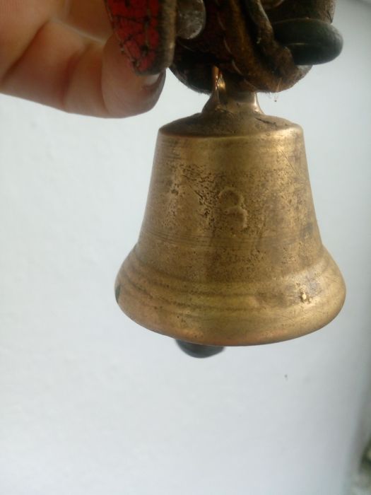 Камбана Чанове  Хлопки