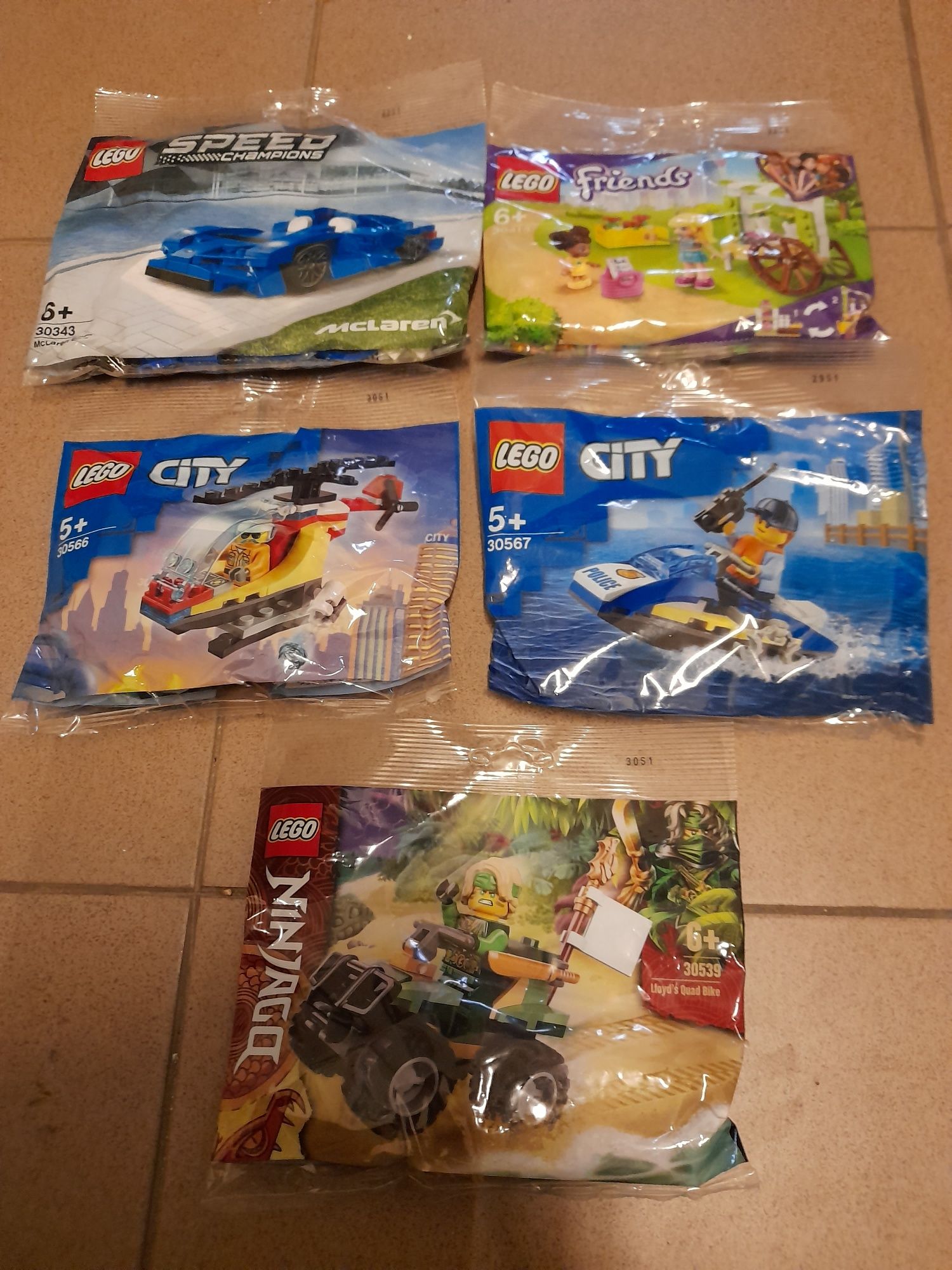 Lego masinute,barcute, elicoptere . . .