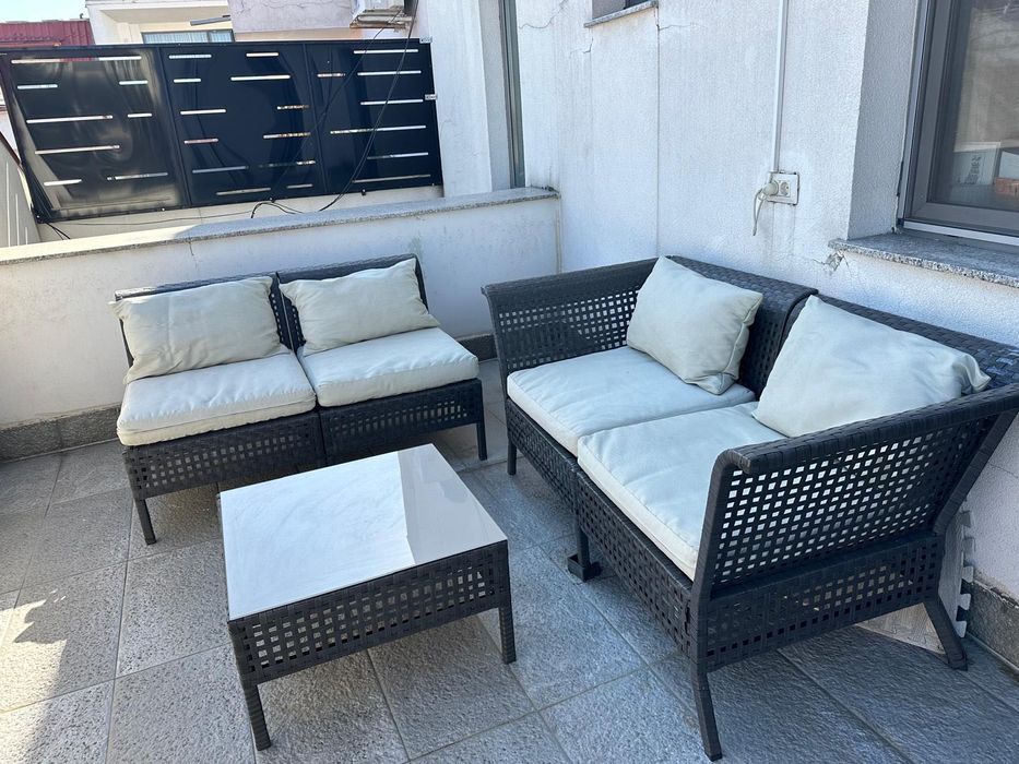 Mobilier terasa si gradina - canapea, scaune si masuta, perne incluse