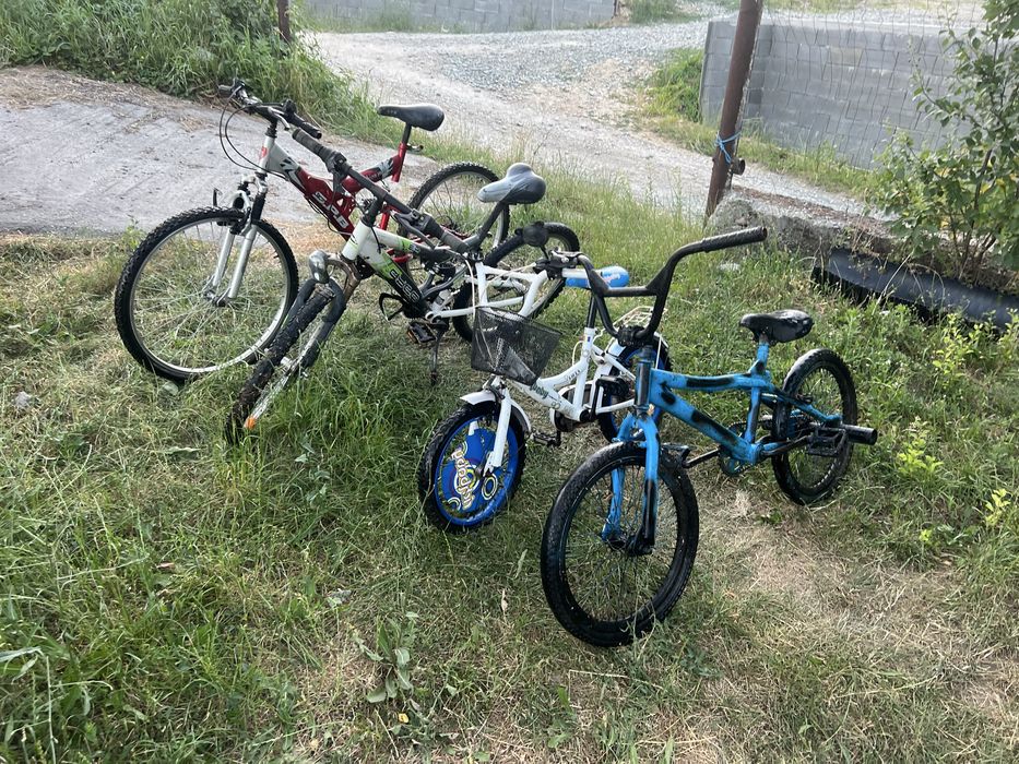 Vand 4 biciclete