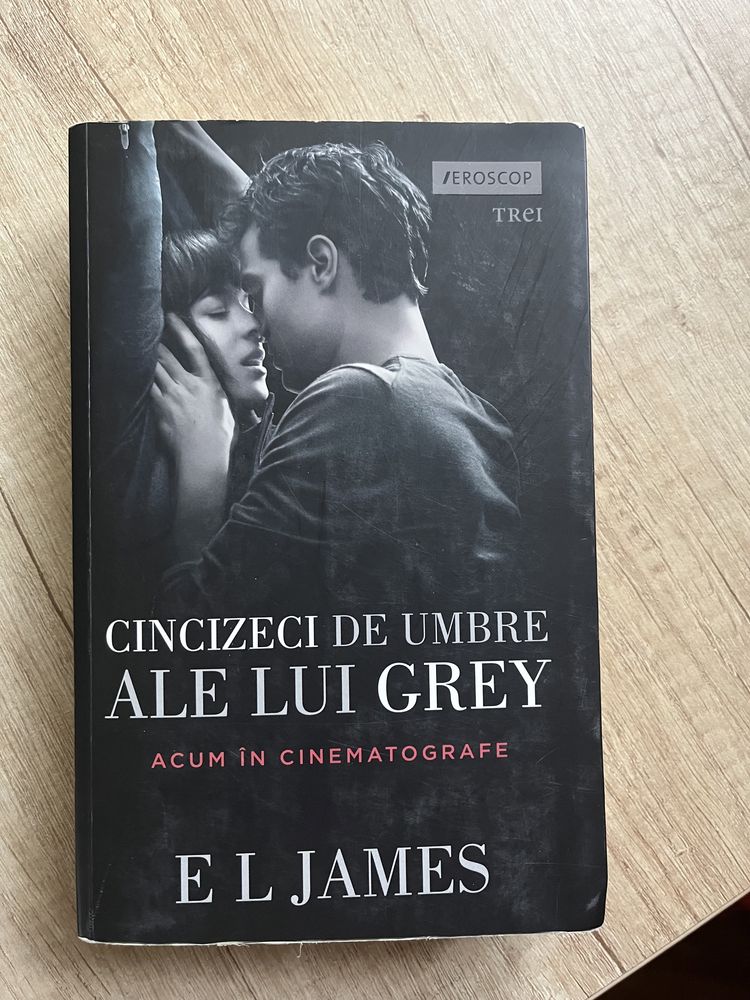 Cartea cincizeci de umble grey