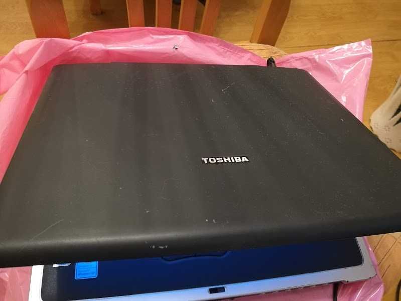 toshiba satelit 1415-s115 работещ зарядно и батерия