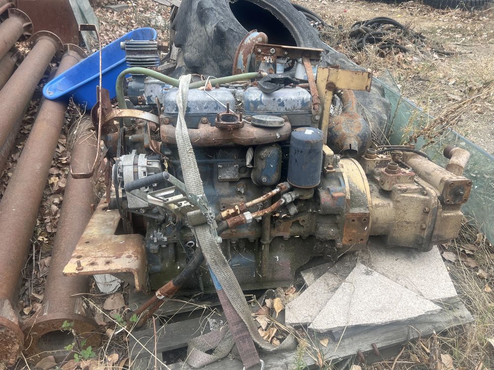 Vând motor ARO demontat de pe excavator.
