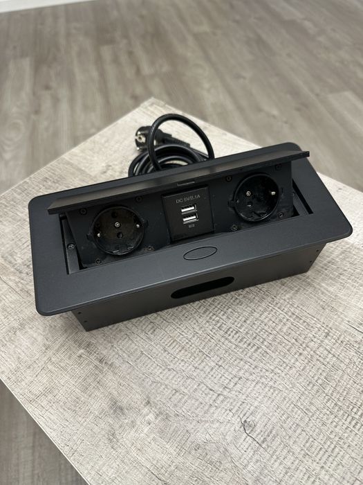 Встраеваемая (новая) выдвижная розетка INRIOR