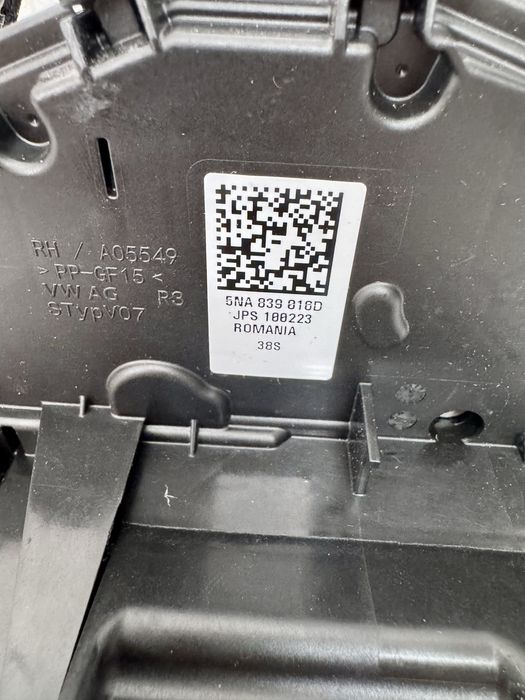 Broasca usa stanga dreapta spate VW 5NA839816D 5NA839015E Passat B8