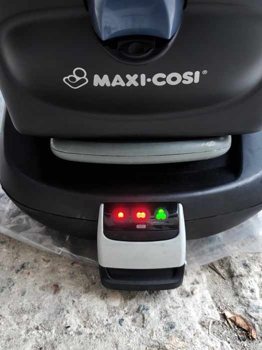 Детско столче за кола Maxi Cosi с база