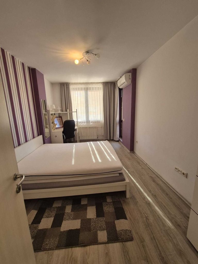 Дава се под наем Тристаен апартамент в София, Център - 120 кв.м за 950 € - Снимка #11
