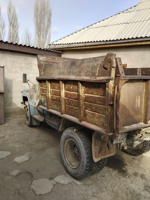 Продаю ЗИЛ хорошо состояний цена договорная
