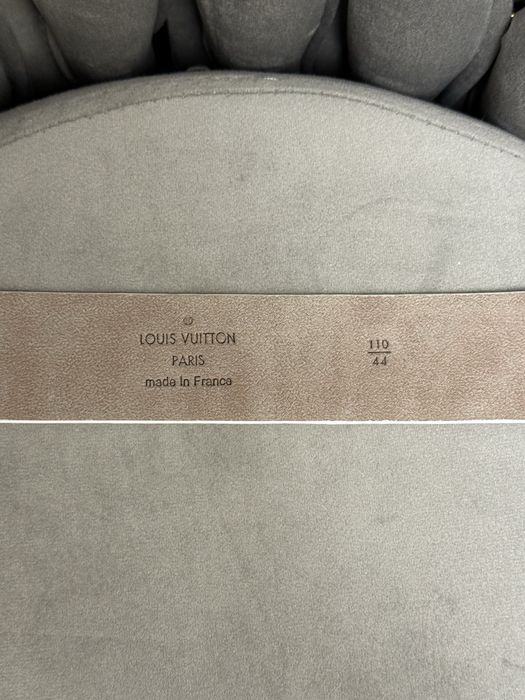 Curea Louis Vuitton albă