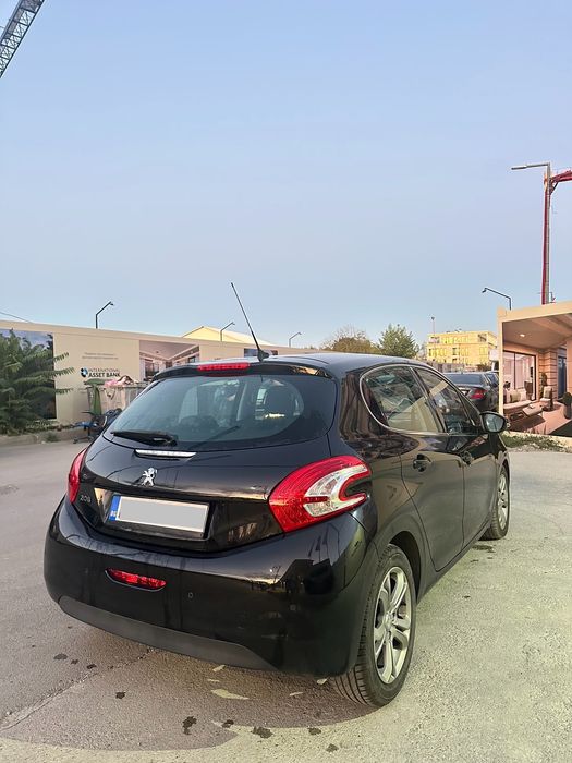 Peugeot 208 1.4i, Бензин/Газ, 95 к.с.