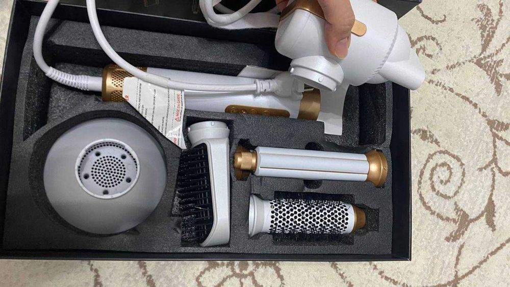 Фен щетка типа Dyson