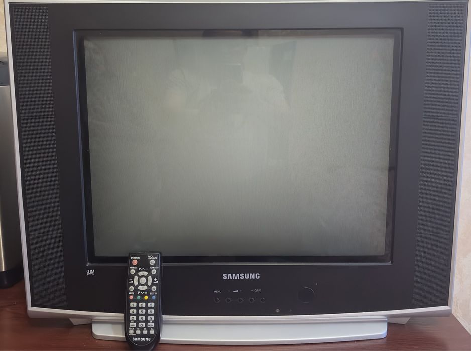 Телевизор samsung