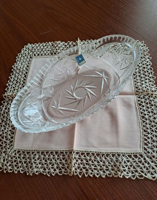 Кристални купички с красиви орнаменти