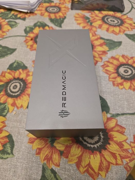 Redmagic 10 pro 12+12/256