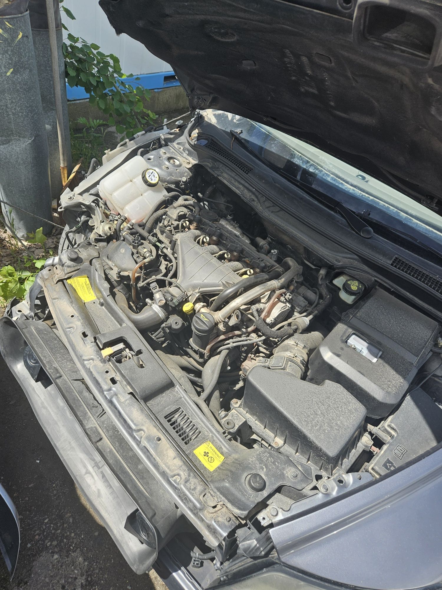 Продавам Volvo v50 ЦЯЛО!!!