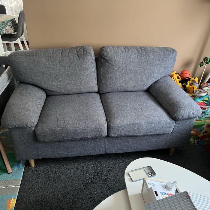 Двуместен диван от текстил-Запазен