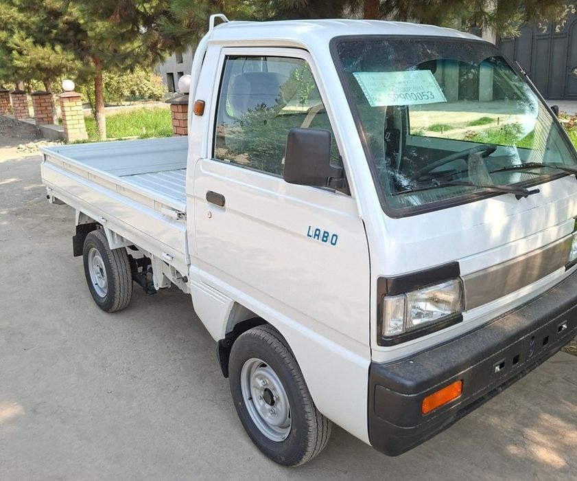 Labo oq 2025 yil Avtosalondan olingan yengi