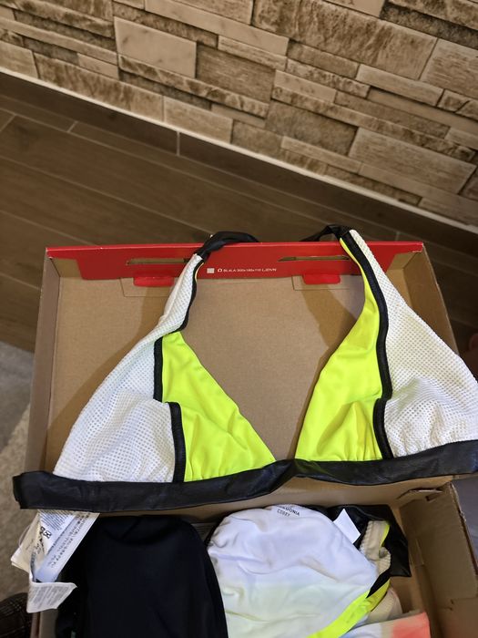 Vand sutien, model triunghi, nou, marime s, marime m