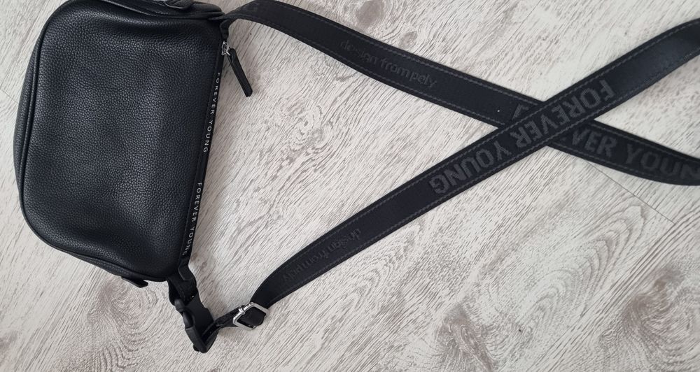 Нови  Чанти за през рамо