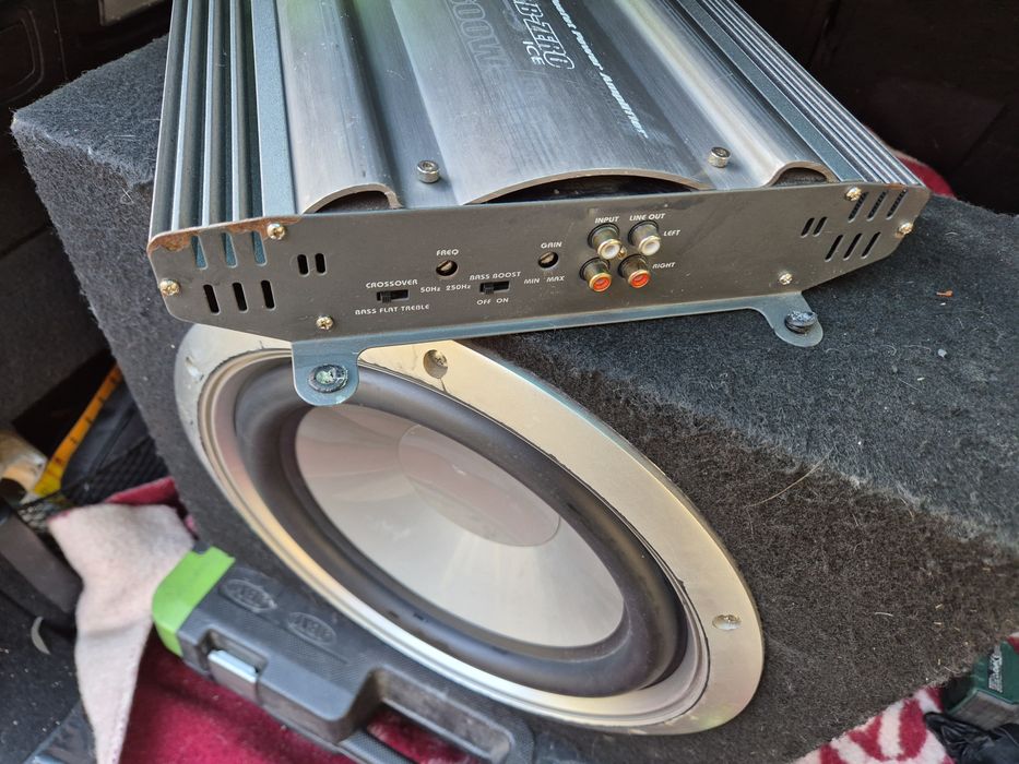 Woofer auto 12 țoli, 800W cu amplificator.