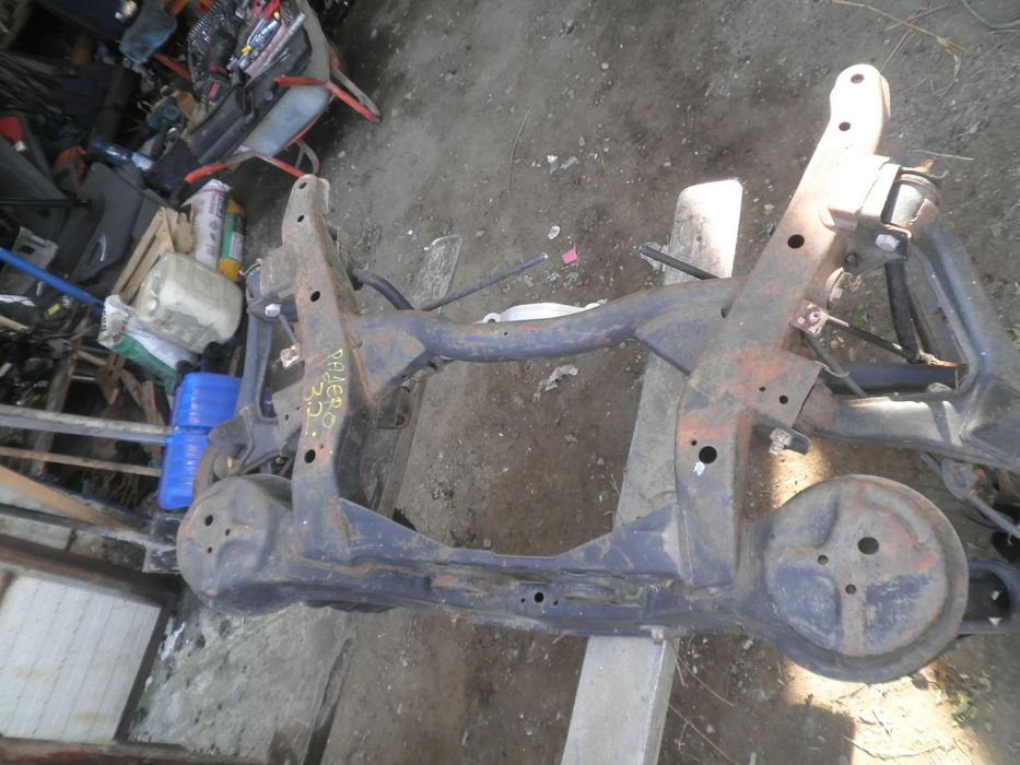 Punte spate Mitsubishi Pajero 3.2 2008