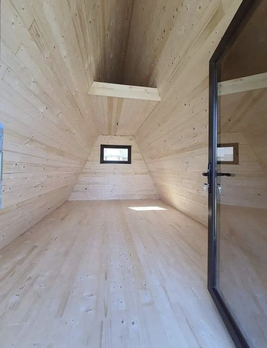 Vand cabane din lemn