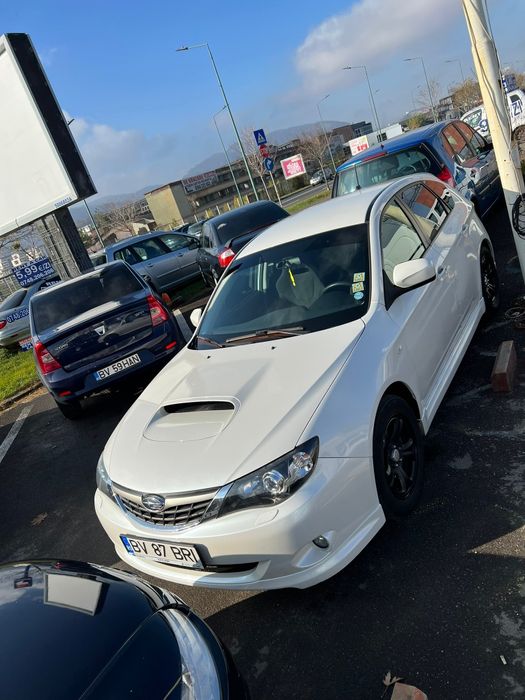 Inchirieri auto  de la 7,99 eur/zi  si microbuze incepand de la 30€/zi