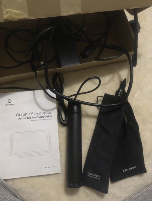 Tableta grafica cu ecran