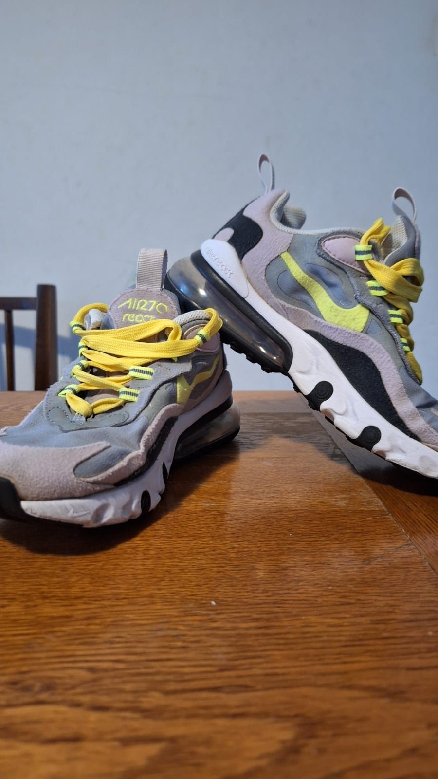 Adidasi  nike react