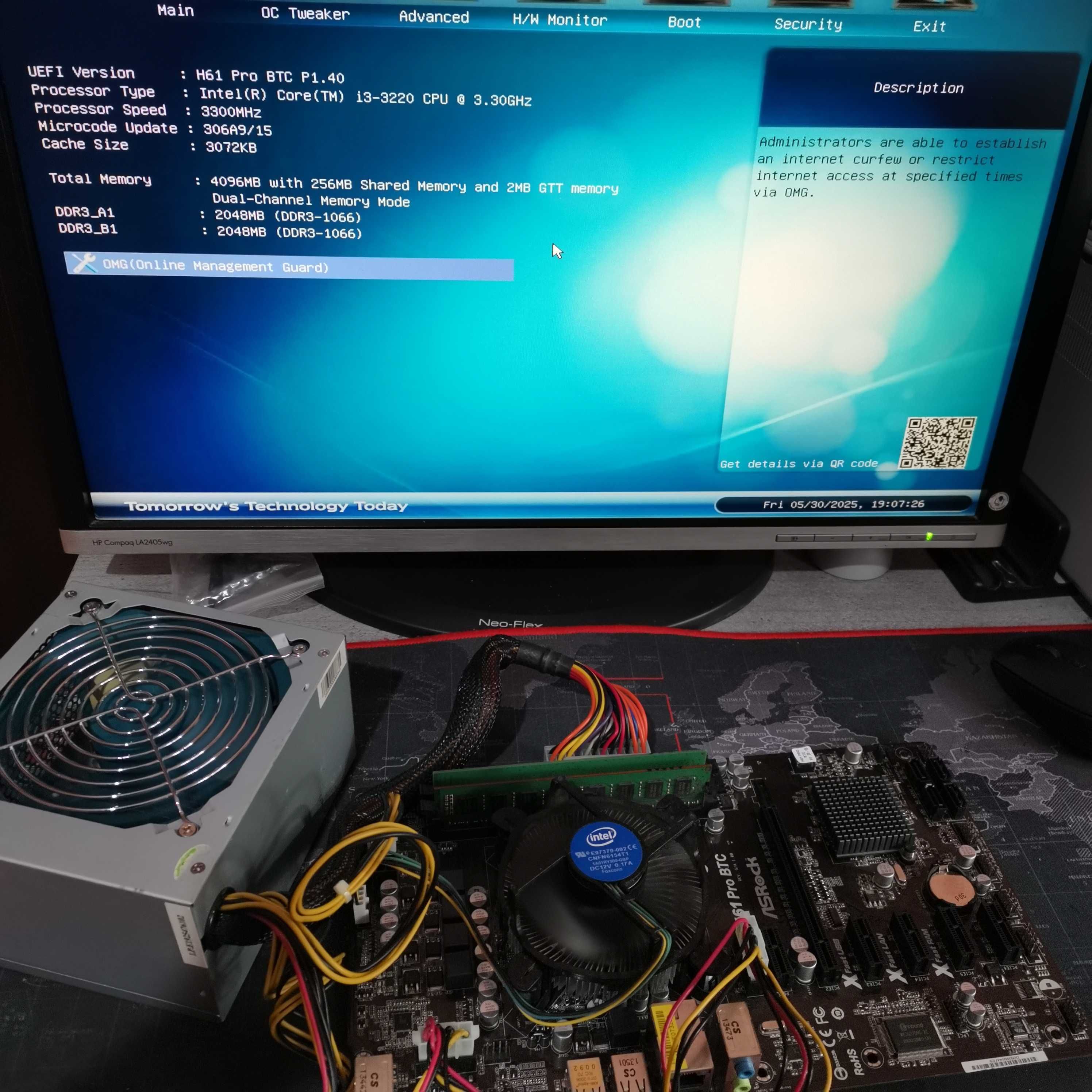 Placa de bazaASROCK H61 PRO BTC Procesor Intel Core i3-3220