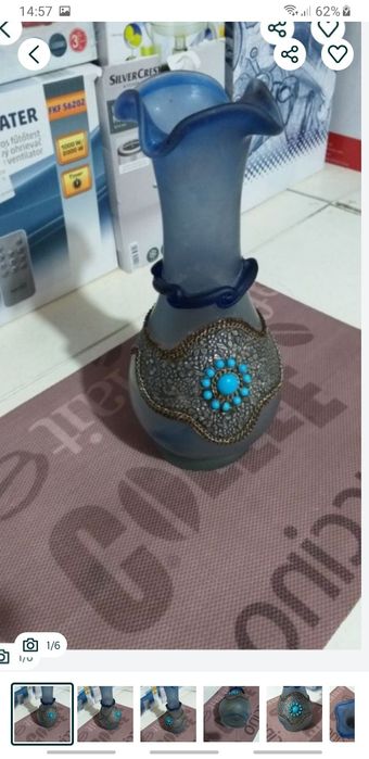 Vaza din Sticla Model.Deosebit Accente Florale