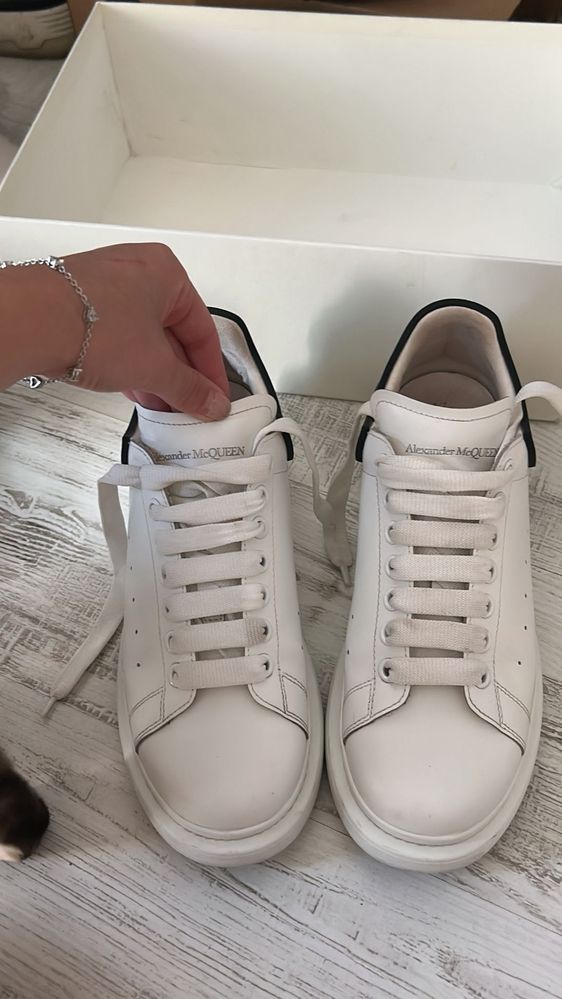 Alexander McQueen papuci