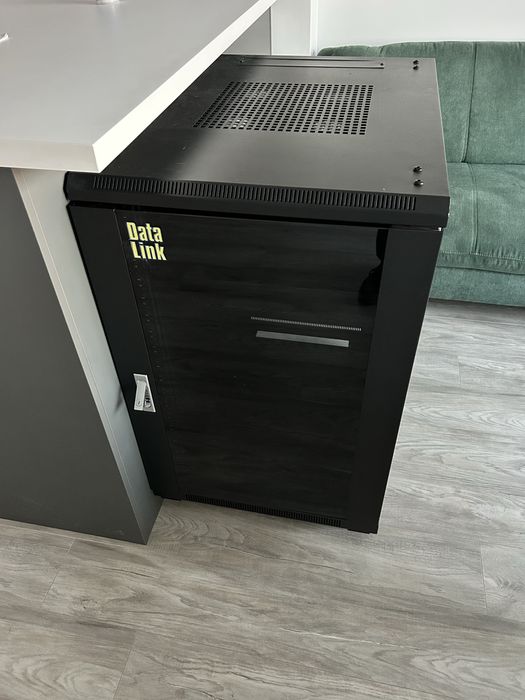 Rack 18U DataLink 600x800 plus tava rack 1U