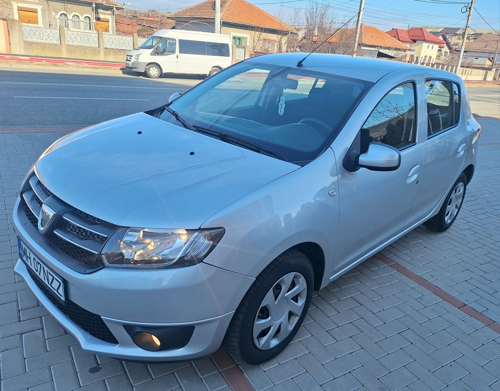 Dacia sandero 0.9 ,90cp 130.000km