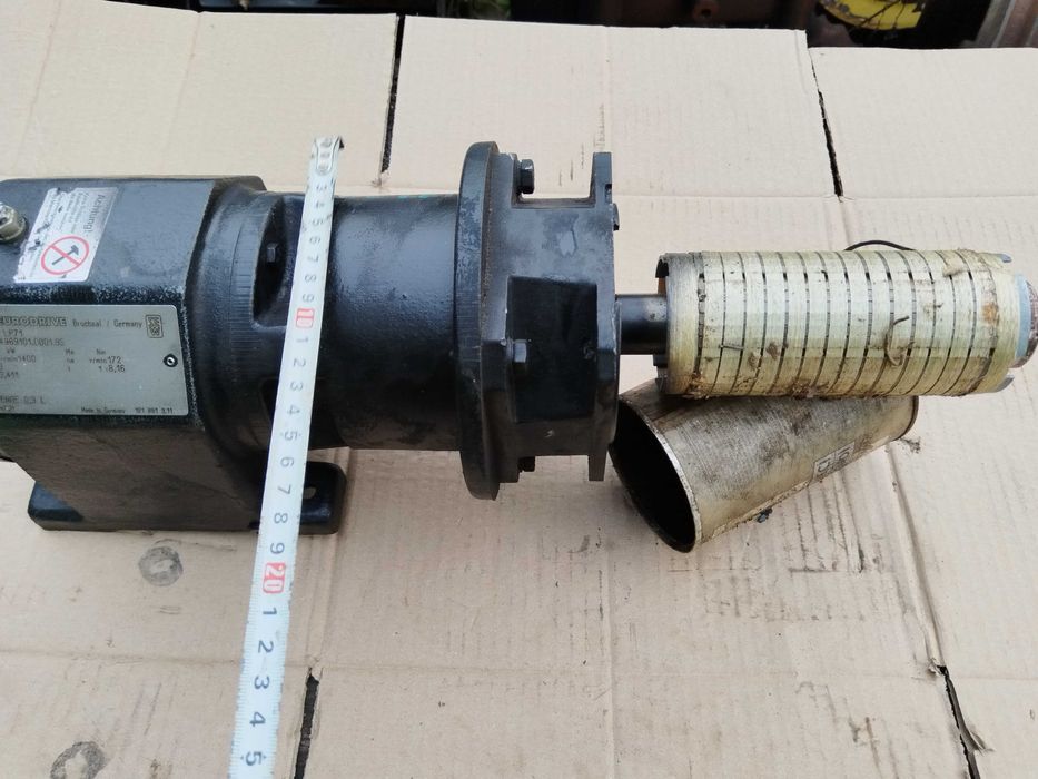 Multiplicator / reductor 1 / 8 respectiv 8 / 1